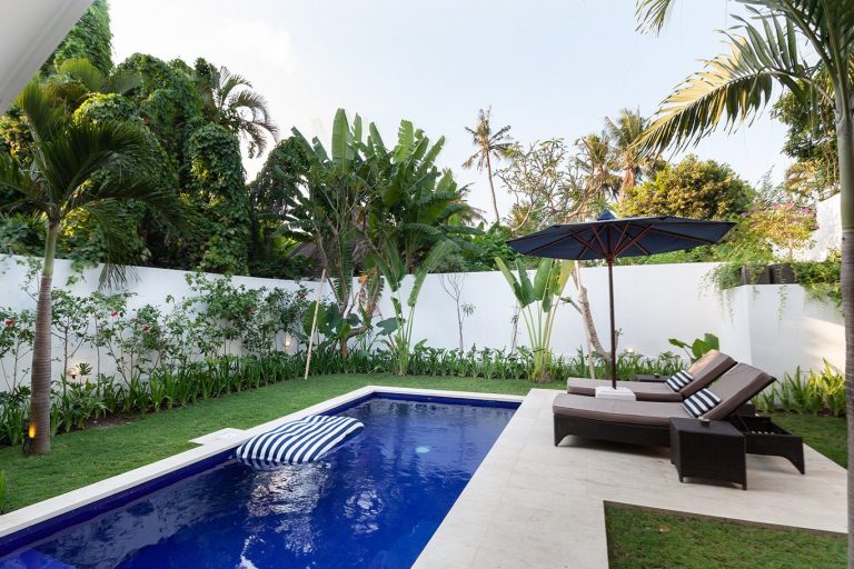 luxury villas in seminyak bali