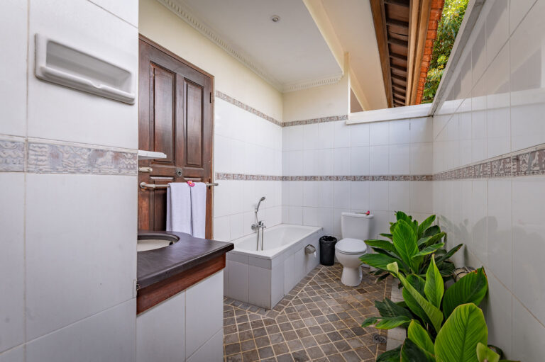 4 bedroom villa bali seminyak