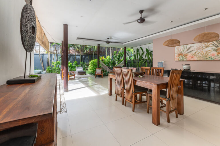 deluxe two bedroom villa seminyak