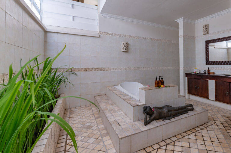 4 bedroom villa bali