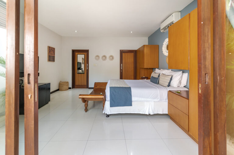 seminyak deluxe 2 bedroom villa